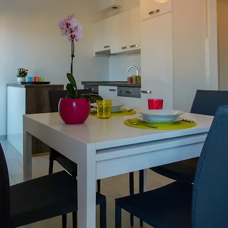 Topli Bok Apartment Trogir