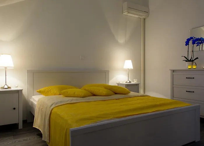Topli Bok